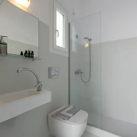 Grozos Гостевой дом Парос