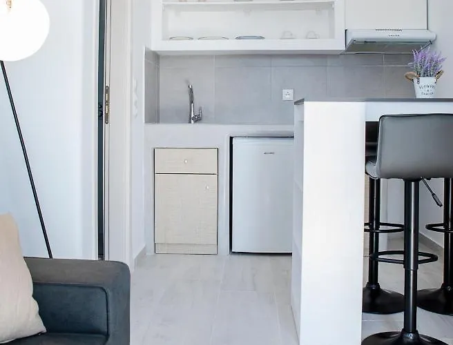 Grozos Guest house 4*