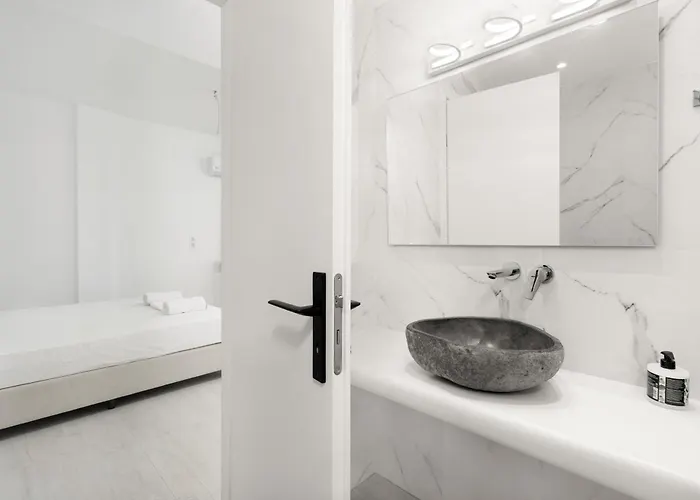 Guest house Grozos 4*